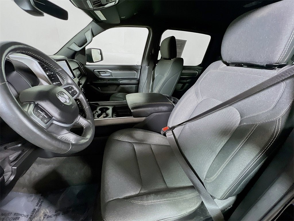 2020 RAM 1500 Big Horn Crew Cab 4x4 5'7" Box