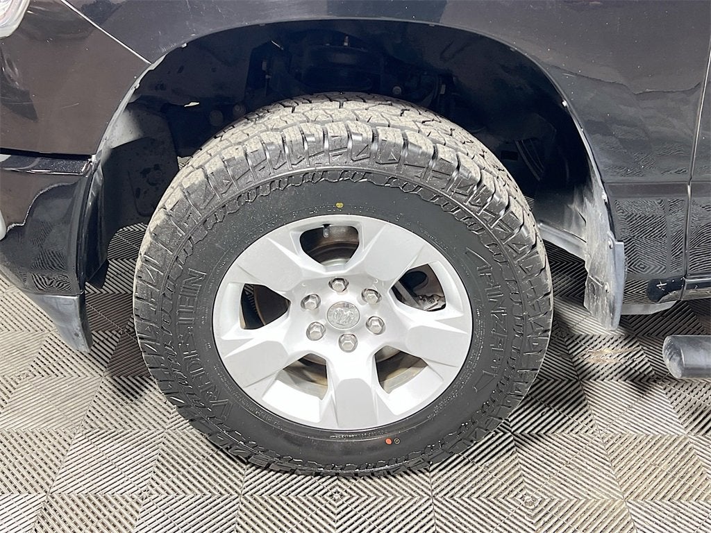 2020 RAM 1500 Big Horn Crew Cab 4x4 5'7" Box