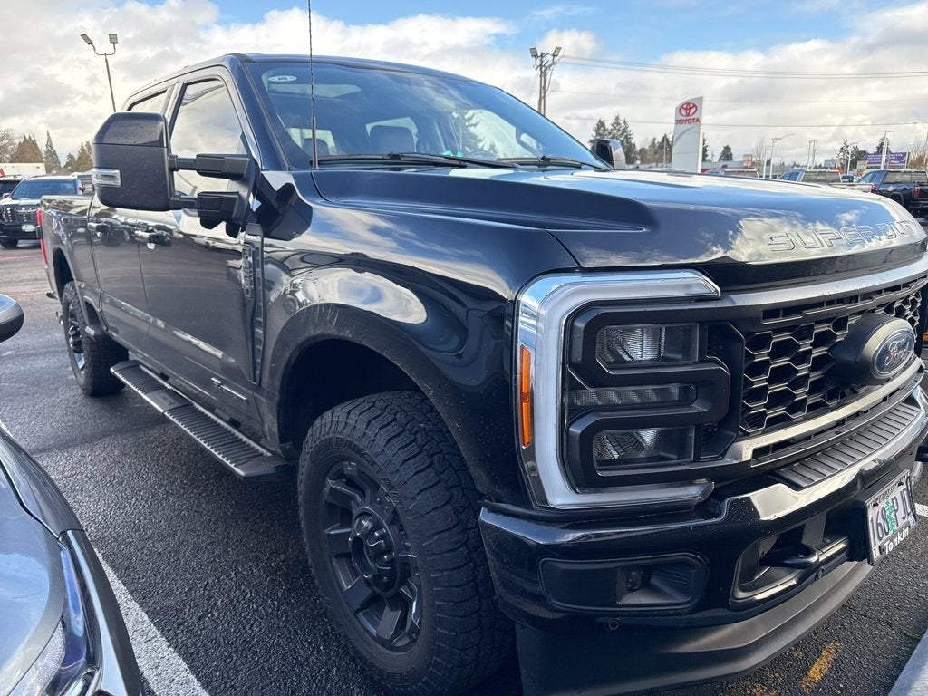 2023 Ford F-250 LARIAT