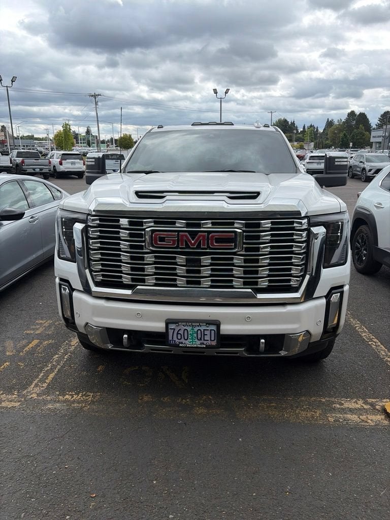 2025 GMC Sierra 3500 HD Denali