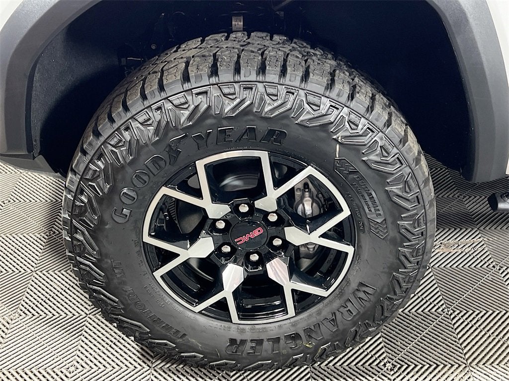 2024 GMC Canyon AT4X