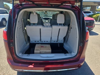 2018 Chrysler Pacifica Hybrid Limited