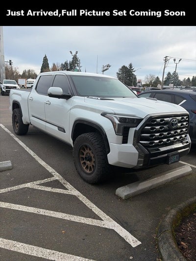 2023 Toyota Tundra Hybrid Platinum