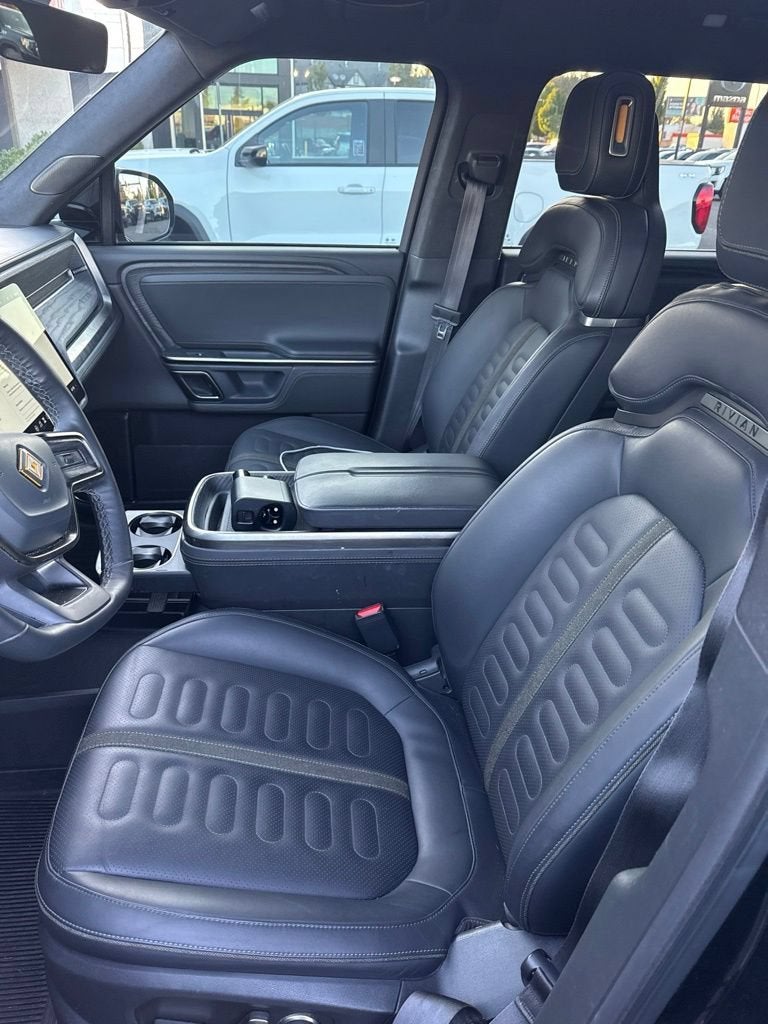 2023 RIVIAN R1S Adventure