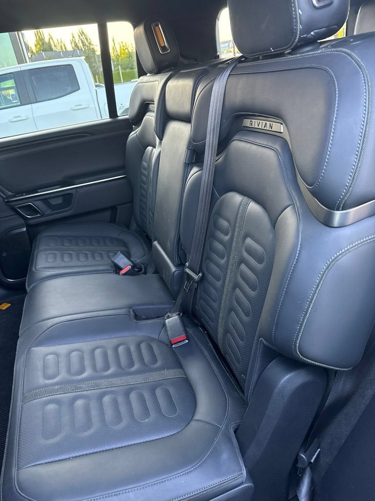2023 RIVIAN R1S Adventure