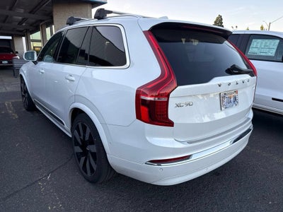2023 Volvo XC90 Recharge Plug-In Hybrid T8 Ultimate Bright Theme 7-Seater
