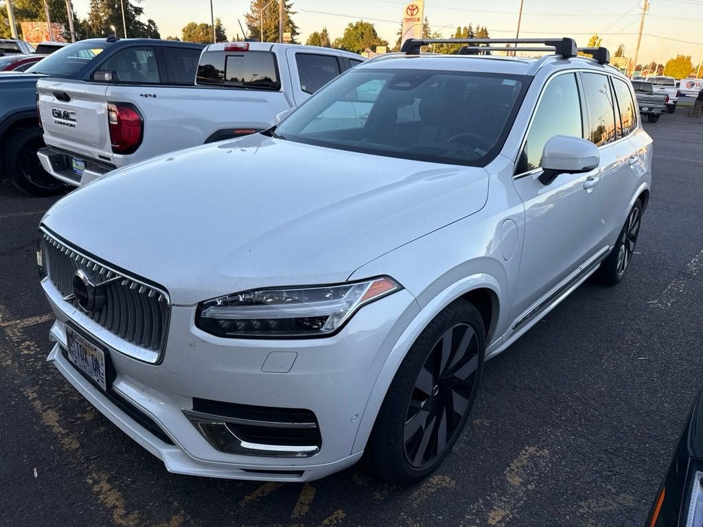 2023 Volvo XC90 Recharge Plug-In Hybrid T8 Ultimate Bright Theme 7-Seater