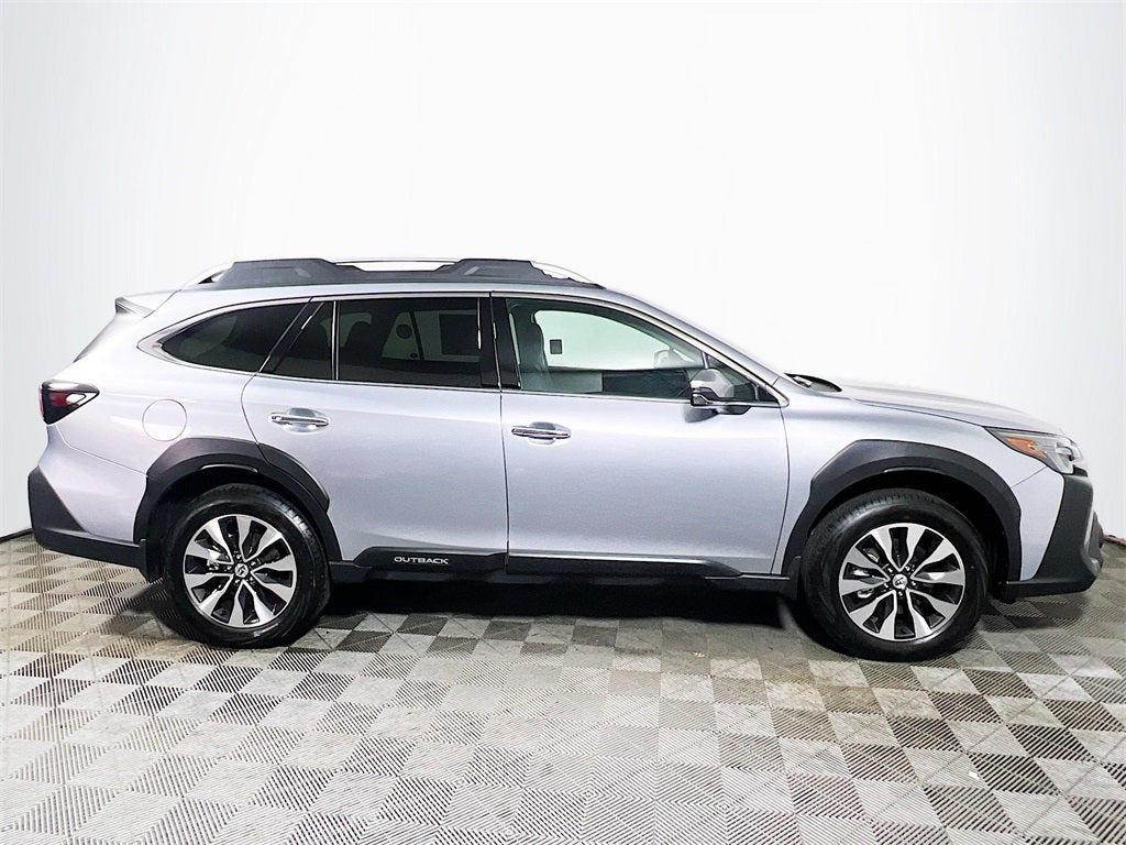 2025 Subaru OUTBACK Touring