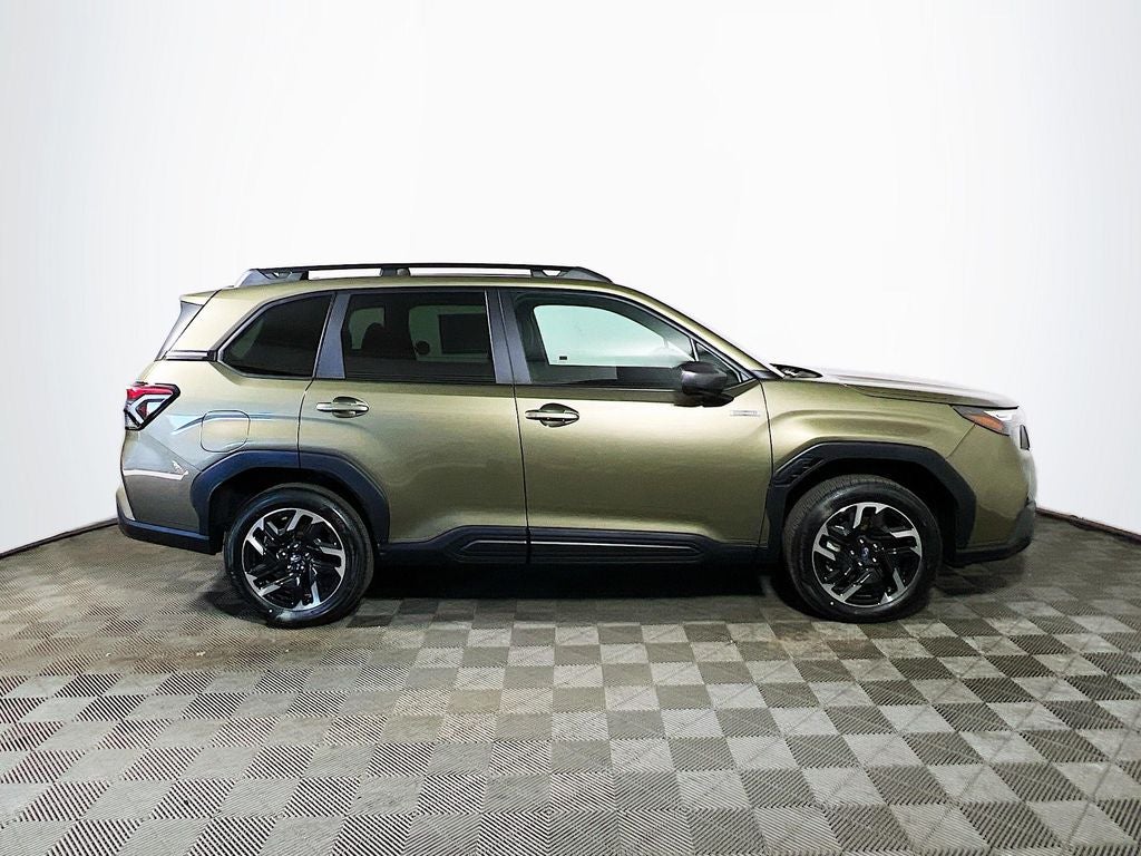 2026 Subaru FORESTER Premium Hybrid