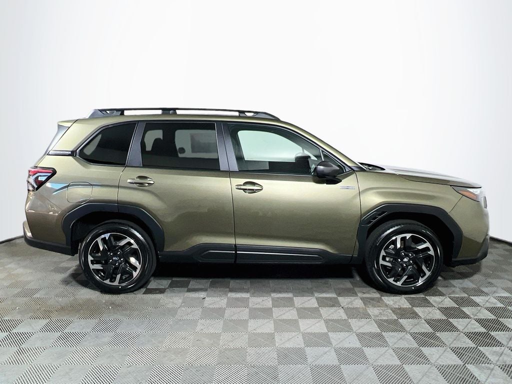2026 Subaru FORESTER Premium Hybrid