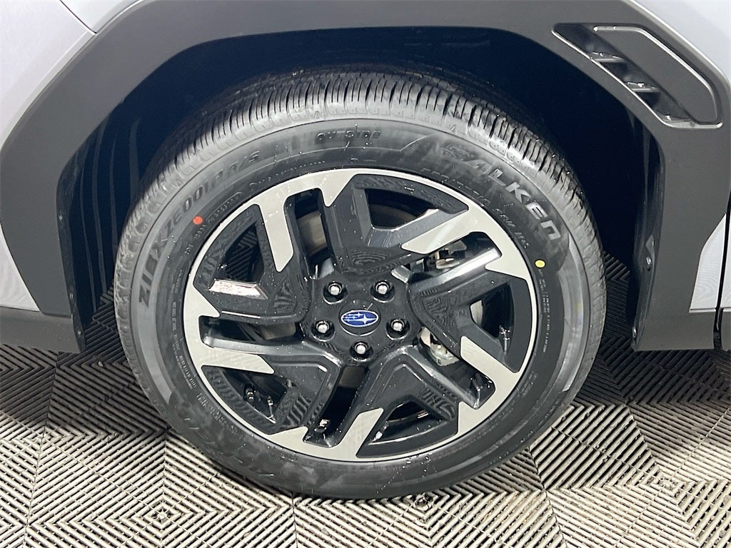 2025 Subaru FORESTER Limited Hybrid