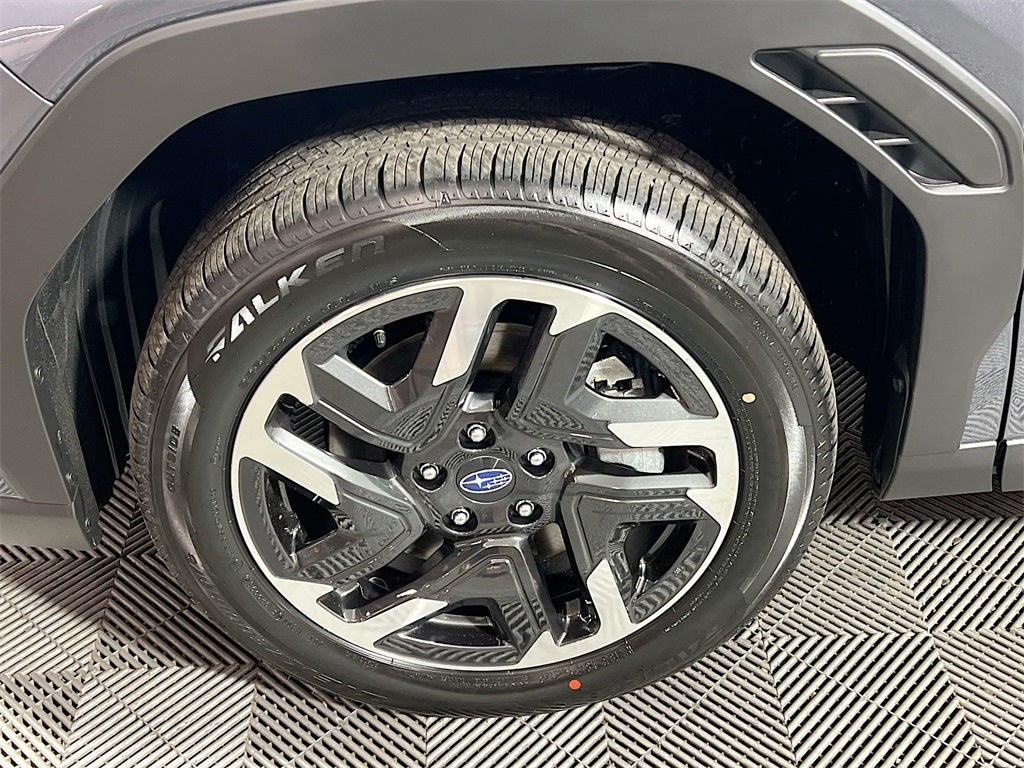 2025 Subaru FORESTER Limited Hybrid