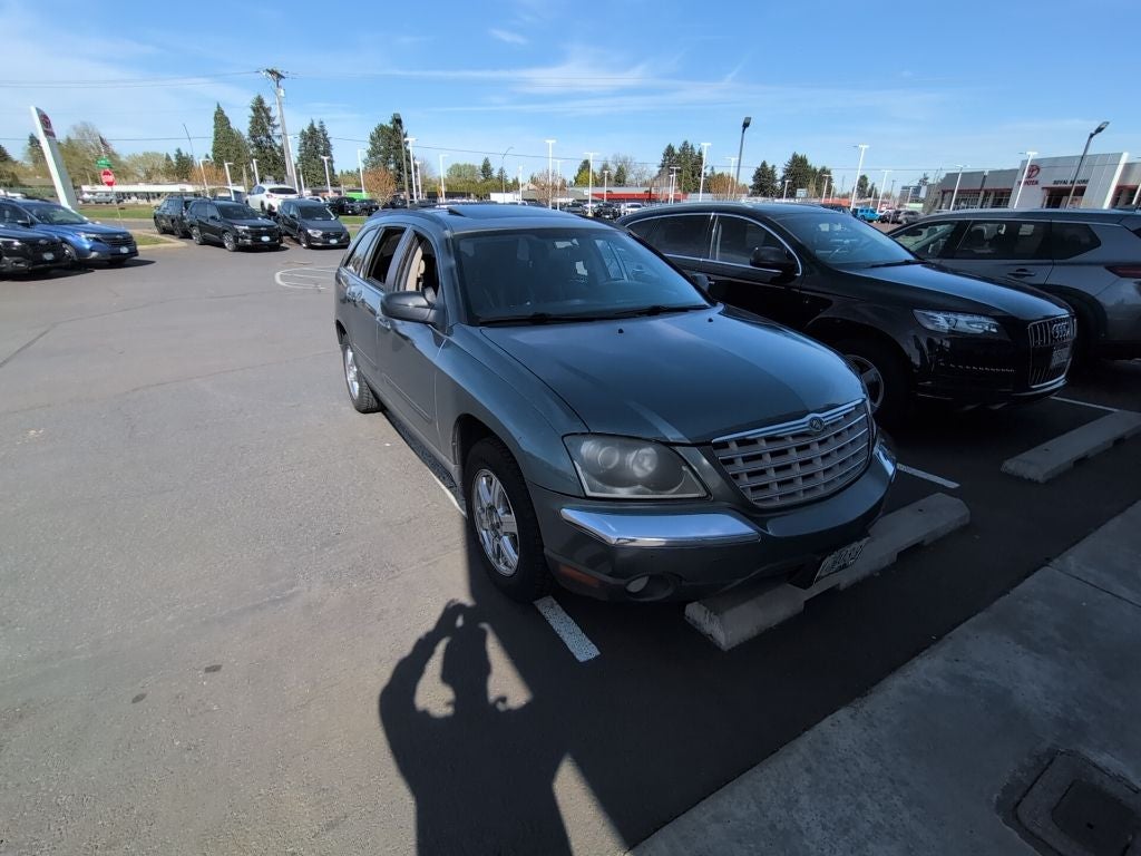 2004 Chrysler Pacifica Base