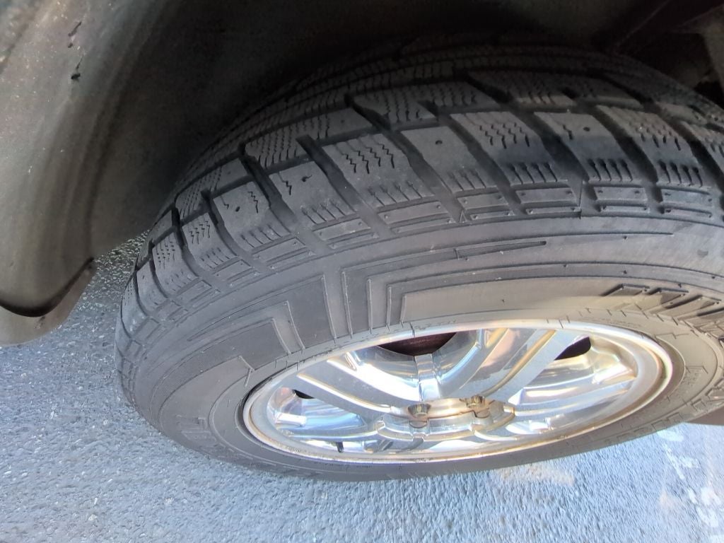 2004 Chrysler Pacifica Base