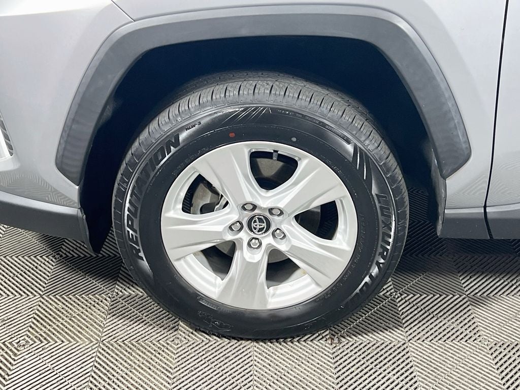 2020 Toyota RAV4 Hybrid XLE