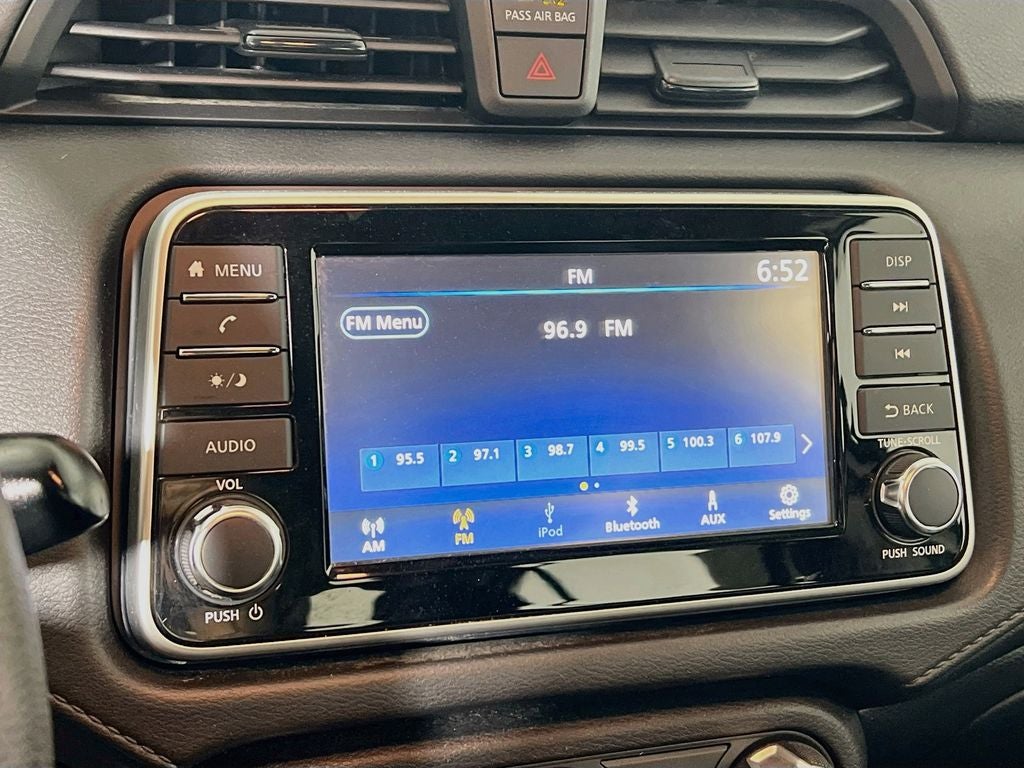 2023 Nissan Versa 1.6 S