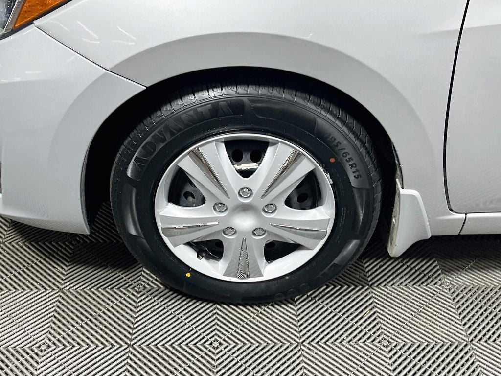 2023 Nissan Versa 1.6 S
