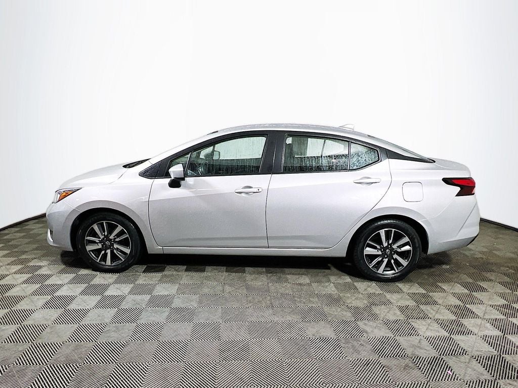 2024 Nissan Versa 1.6 SV