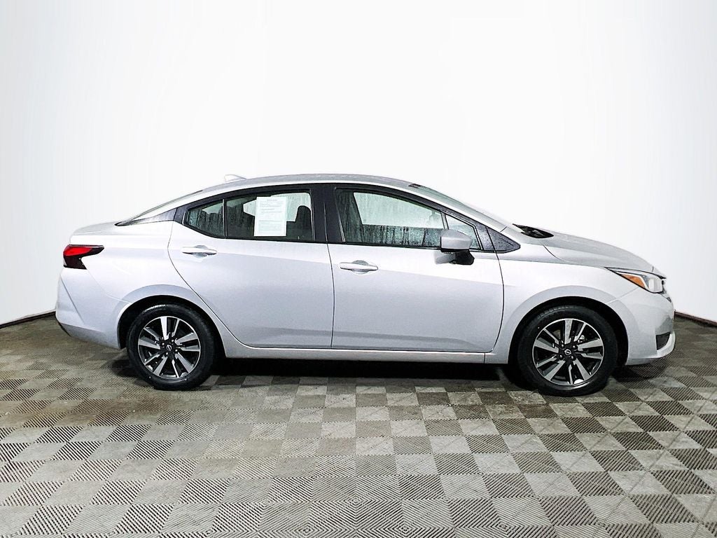 2024 Nissan Versa 1.6 SV