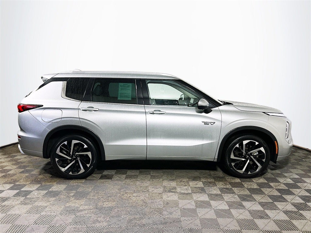 2023 Mitsubishi Outlander PHEV SEL