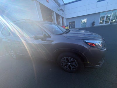 2024 Subaru Forester Premium
