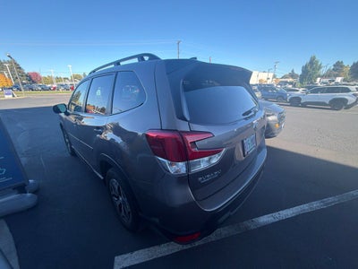 2024 Subaru Forester Premium