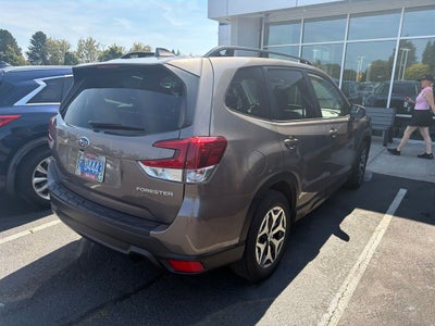 2023 Subaru Forester Premium
