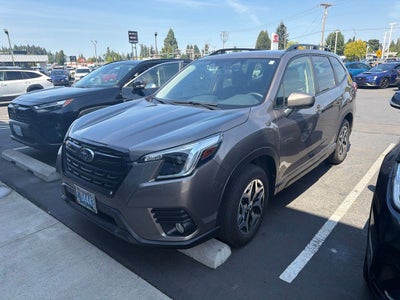 2023 Subaru Forester Premium
