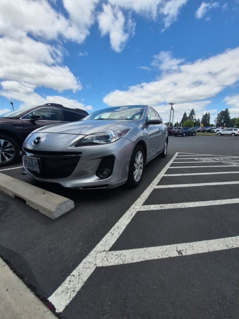 2013 Mazda Mazda3 i Grand Touring