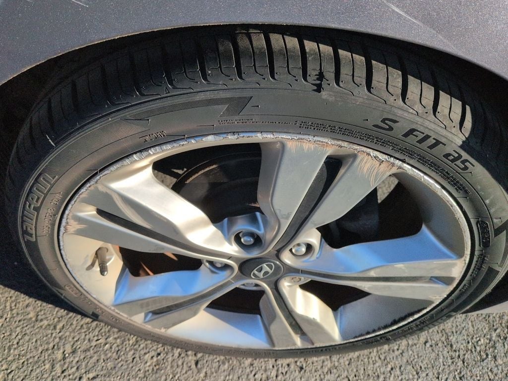 2016 Hyundai Veloster Base