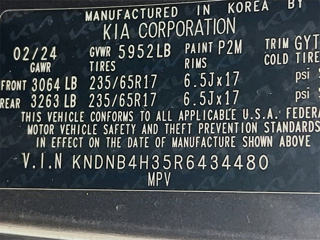 2024 Kia Carnival LX