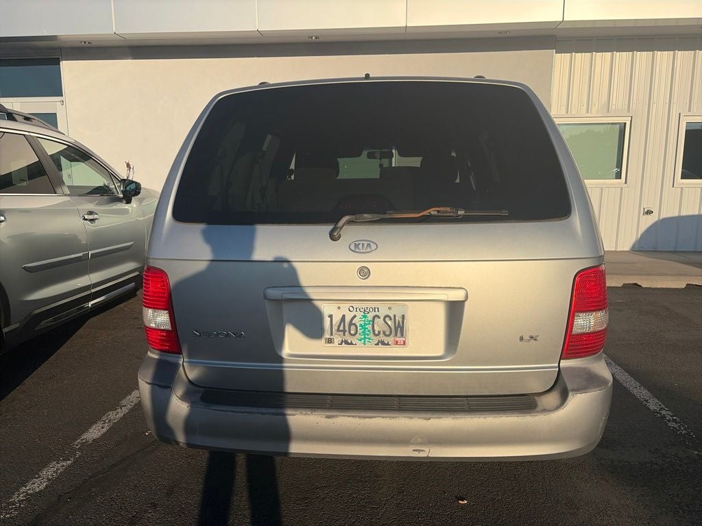 2005 Kia Sedona LX