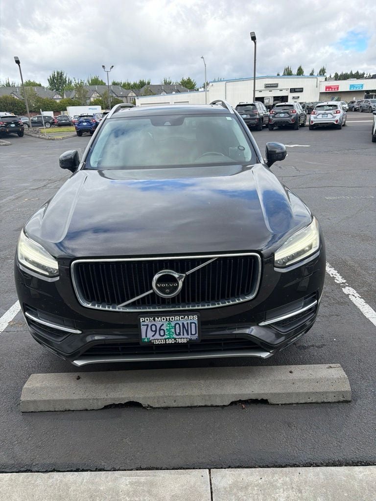 2016 Volvo XC90 T6 Momentum