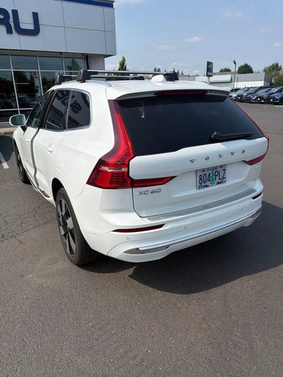 2023 Volvo XC60 Recharge Plug-In Hybrid T8 Plus Bright Theme