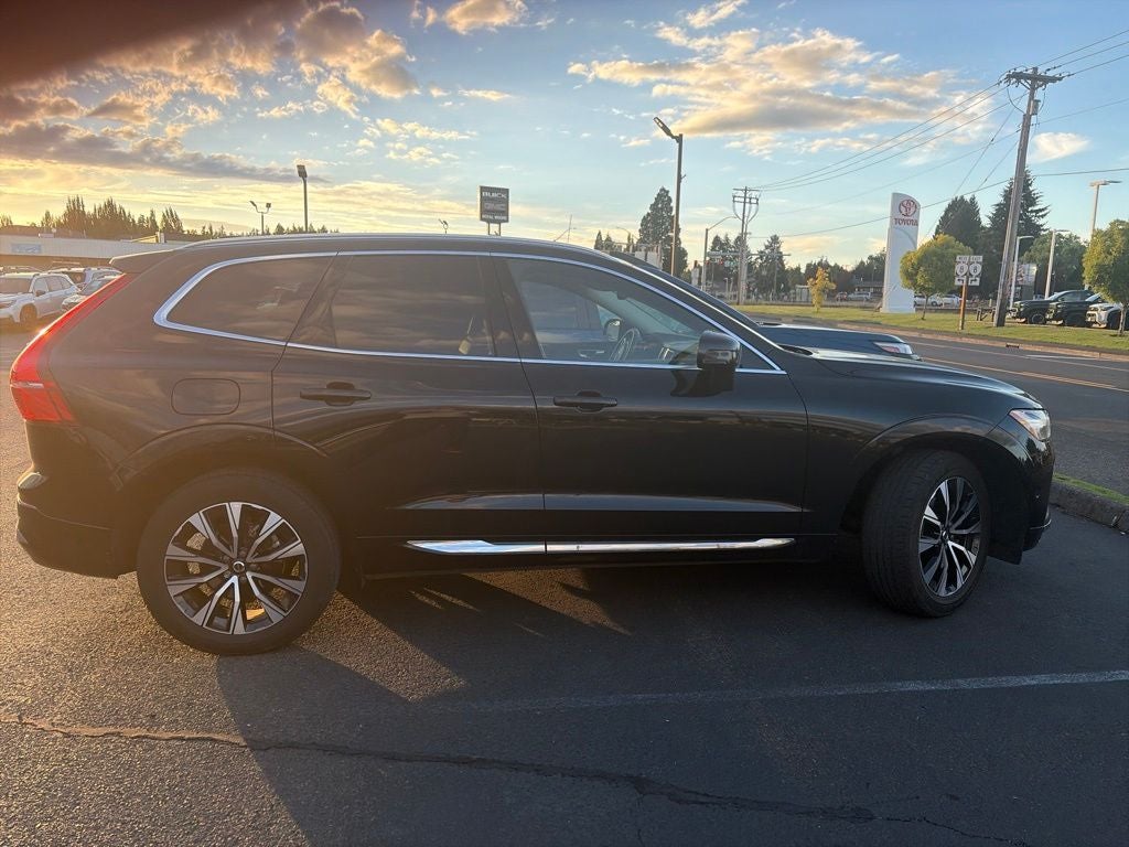 2023 Volvo XC60 B5 Plus Bright Theme