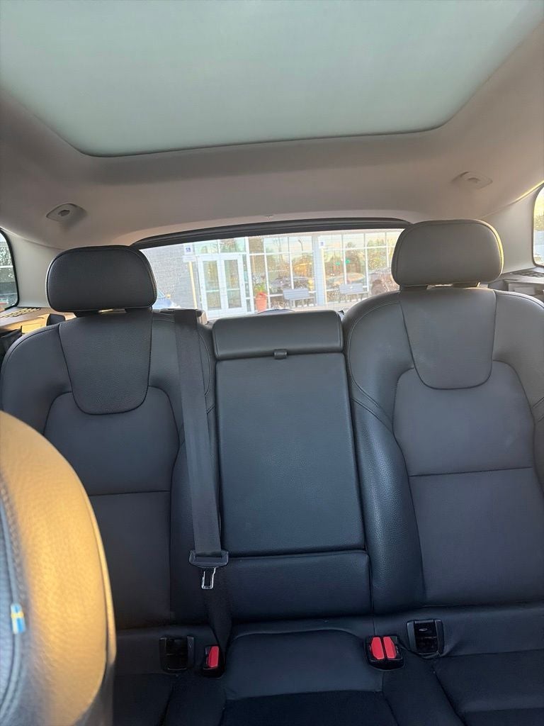2023 Volvo XC60 B5 Plus Bright Theme