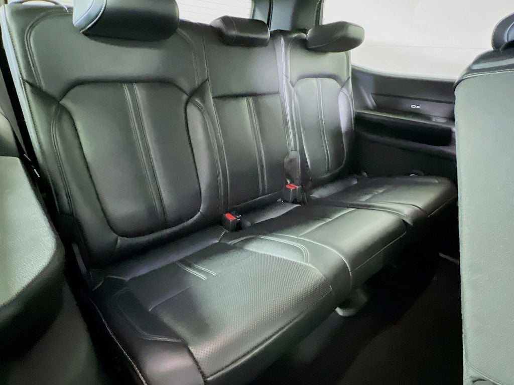 2024 Jeep Wagoneer Base