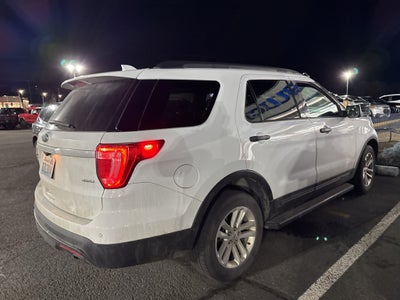 2017 Ford Explorer Base