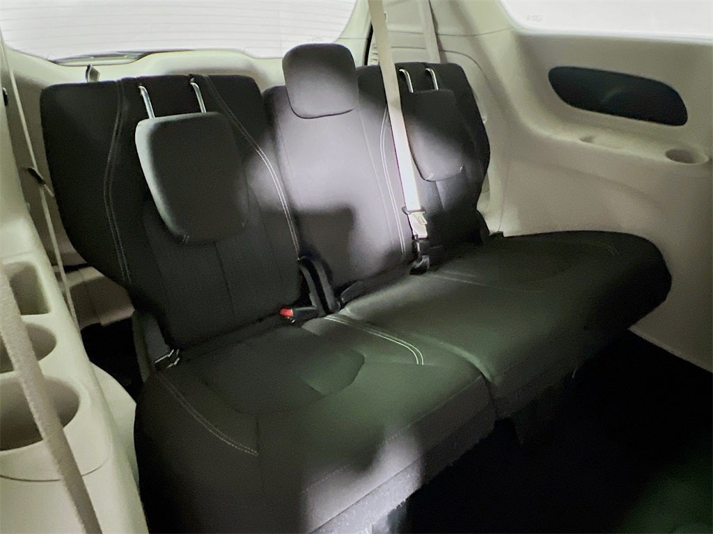 2024 Chrysler Voyager LX