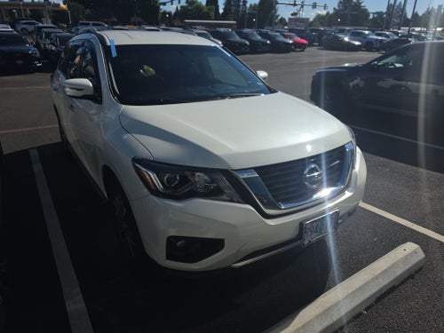 2020 Nissan Pathfinder SV