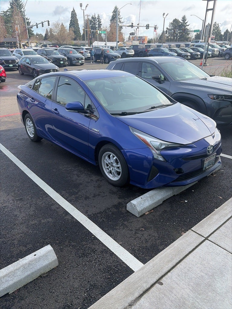 2016 Toyota Prius Three