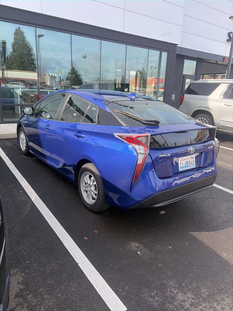 2016 Toyota Prius Three