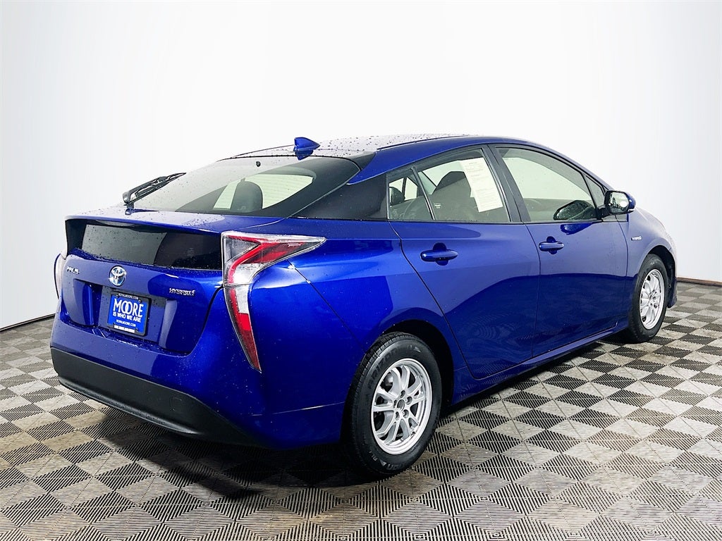 2016 Toyota Prius Three