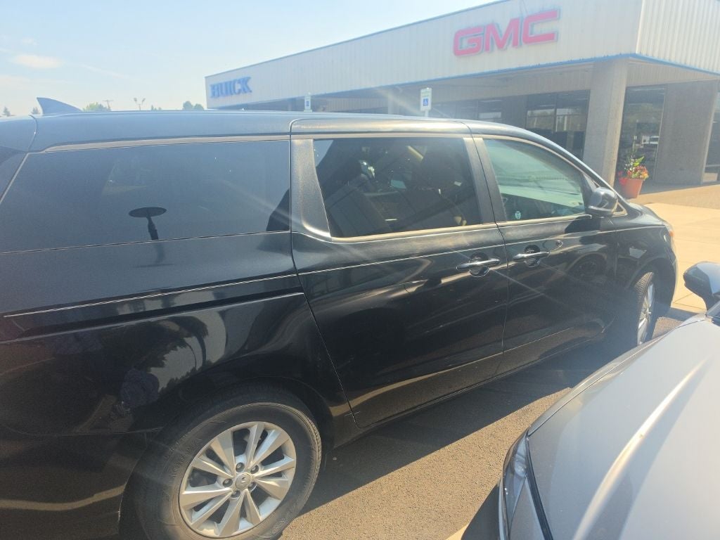 2018 Kia Sedona LX