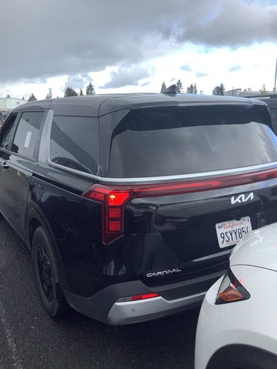2025 Kia Carnival LXS