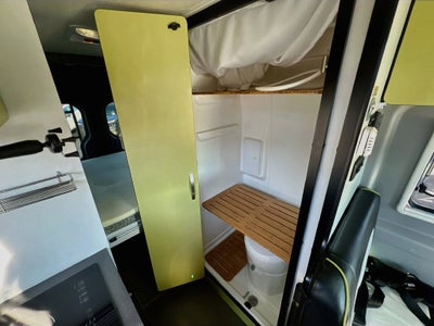 2018 Winnebago Revel 2019 44E