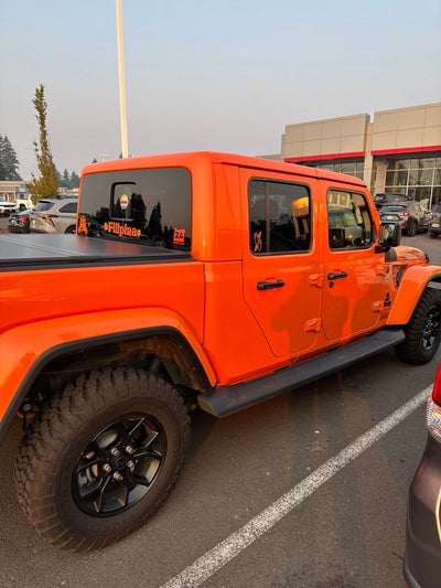2025 Jeep Gladiator High Tide