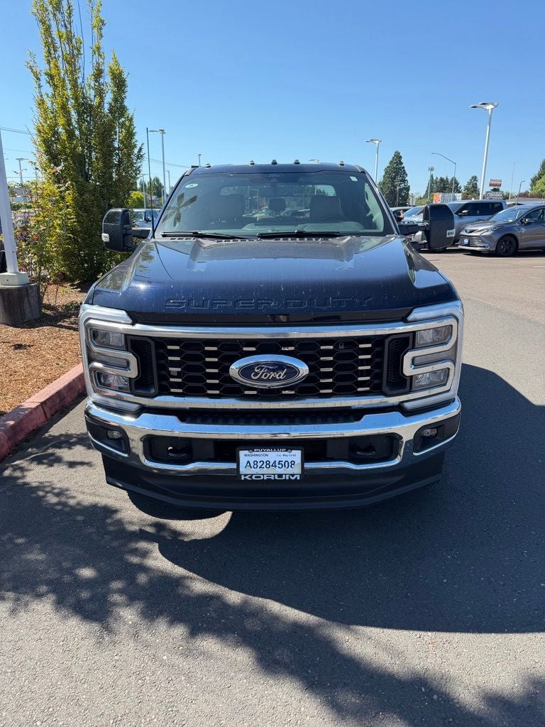 2025 Ford F-350SD Lariat DRW