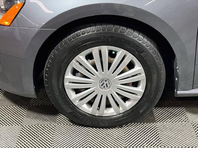 2014 Volkswagen Passat 1.8T S