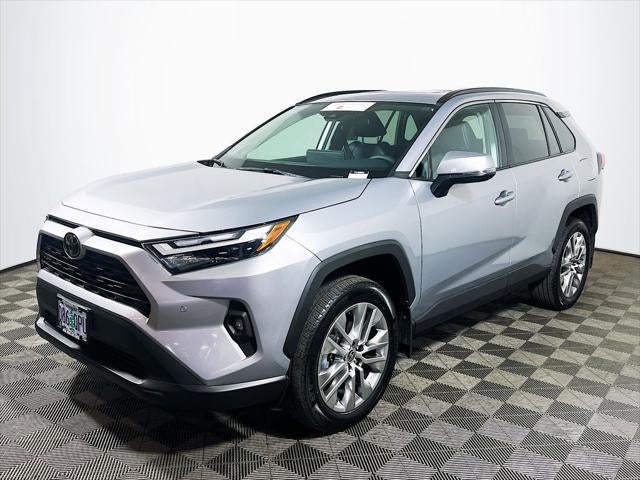2025 Toyota RAV4 XLE Premium